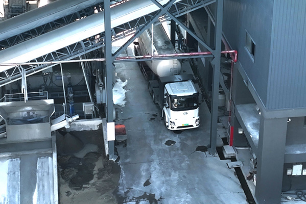 ����܇֮�ѣ��x��V���I(l��ng)������Դ �_������&ldquo;�ϱ�&rdquo;ʮ܇��ʡ20�f����D��1347.jpg