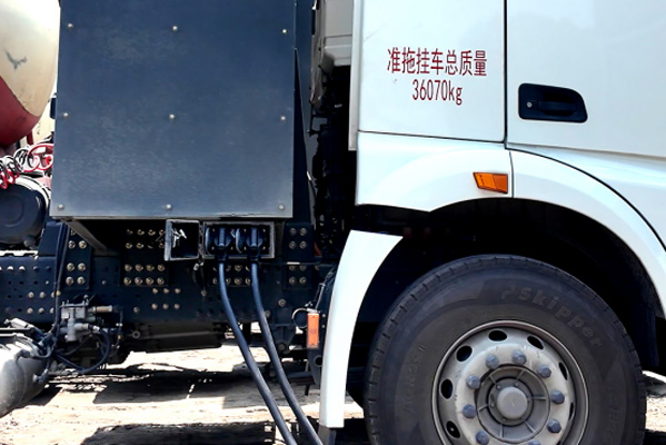 ����܇֮�ѣ��x��V���I(l��ng)������Դ �_������&ldquo;�ϱ�&rdquo;ʮ܇��ʡ20�f����D��1347.jpg