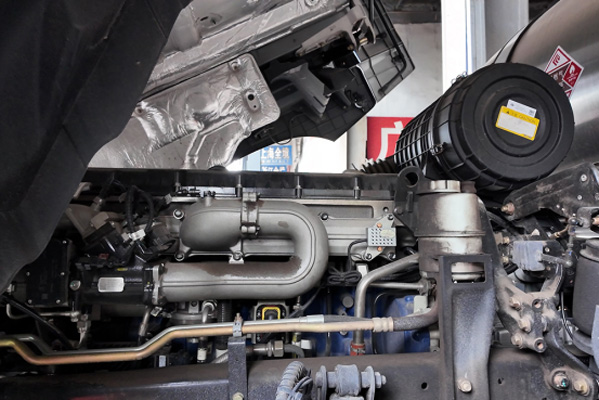 κ��������ʿ���Ԅ�(d��ng)��+Һ�� ��ꃸ���&ldquo;���²��Z�����²���&rdquo;��818��968.jpg