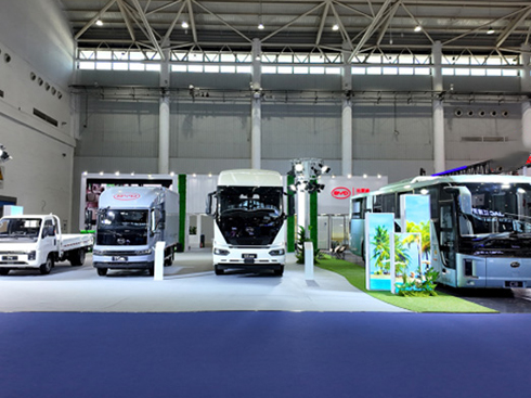 �ȁ�������܇(ch��)�ġ��贬�������촬����ȫ���S�M(j��n)