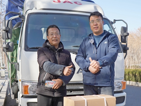 �Lѩ�ٴ���ɽ·�ٶ������н���1��ů�����