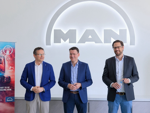 �����I(y��)�ջ��A ��̽�l(f��)չδ�� �������FCEO�Ї���