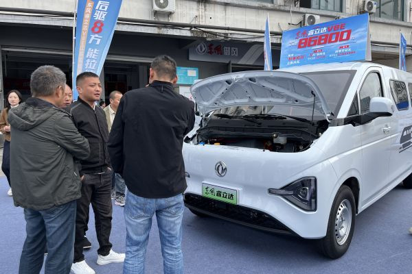 ���(q��)8�� ߀��ٍ��ʡ �|�L(f��ng)����_(d��)V8E�V�_ؔ(c��i)·1678.jpg