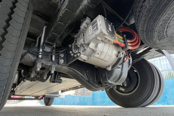 ����܇֮�ѡ������� �߳��d �W����{EL-plusɽ�^(q��)��v��ɽҰ806.jpg