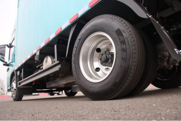 ����܇֮�ѡ���ƽ�_(t��i) ���w�(y��n) ȫ�����ǚW�R�ɼ���p���Լ��g(sh��)׃������y(t��ng)�������J(r��n)֪985.jpg