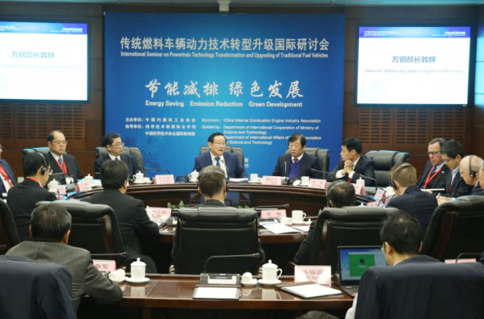 ���y(t��ng)ȼ��܇�v��(d��ng)�����g(sh��)�D(zhu��n)���������H��ӑ���ھ����_