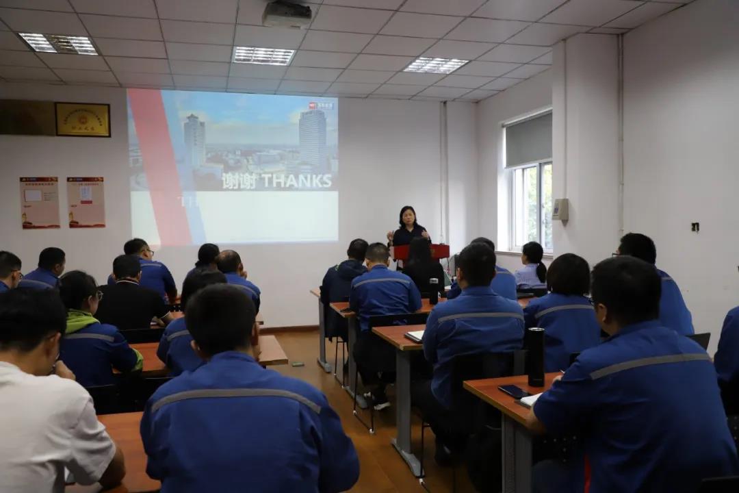 ��С�tһ�е�(li��n)�τ�(d��ng)���M(j��n)�й�������