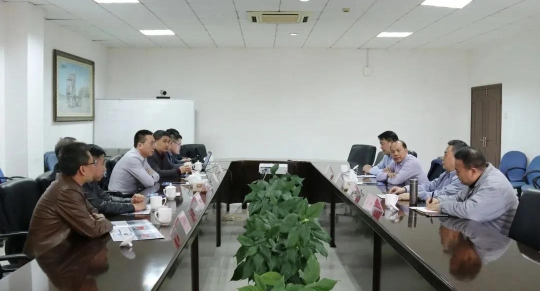 �м�������(zh��n)�Բ�����Դ�����Ј�(ch��ng) �_(k��i)��LNG��Դ����(li��n)�\(y��n)��ƪ��