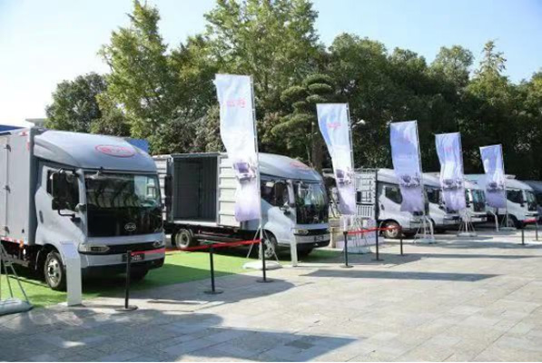 �Գּ��g(sh��)������(chu��ng)�鱾 �ȁ���̽������܇��ȫ��(j��ng)��(j��)��(w��n)����ƽ���c���o�½��l(f��))1308.jpg